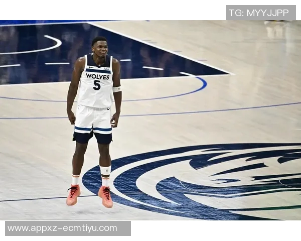 华子称赞戈贝尔为防守核心他的存在让球队在比赛中更有胜算 华子称赞戈贝尔为防守核心他的存在让球队在比赛中更有胜算